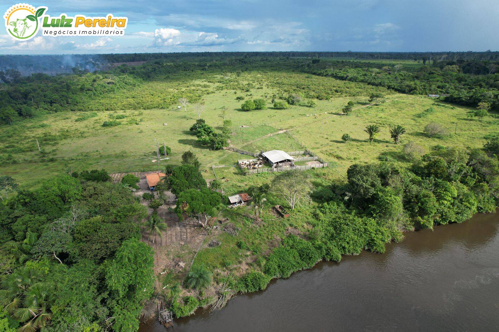 Terreno à venda, 676m² - Foto 1